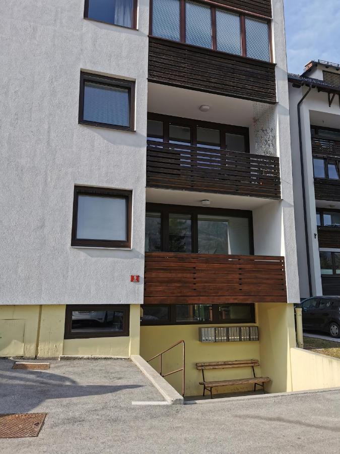 Apartma Kuhar كْرانْيِسكا غورا المظهر الخارجي الصورة